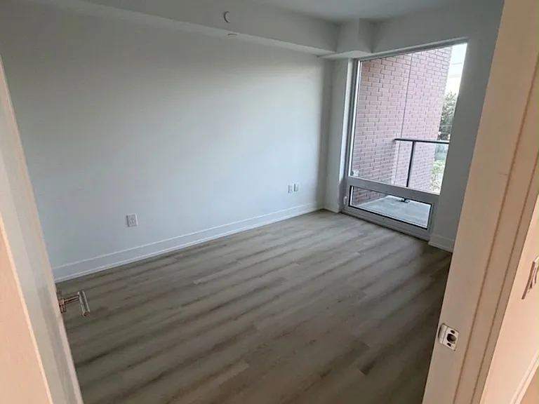 4000 Eglinton Ave W #223 — Photo 14