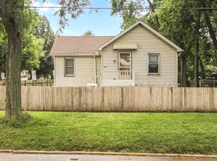 1402 W Walnut St, Bloomington, IL 61701