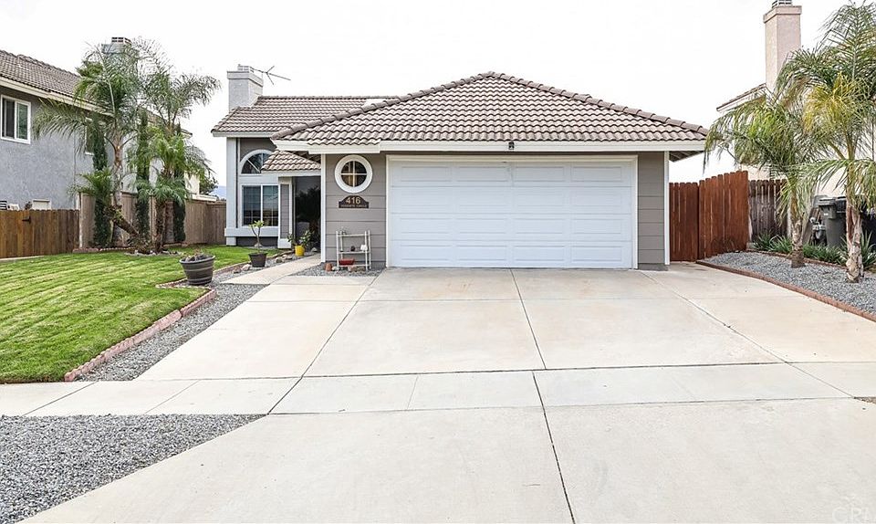 1st image of 416 Yosemite Cir