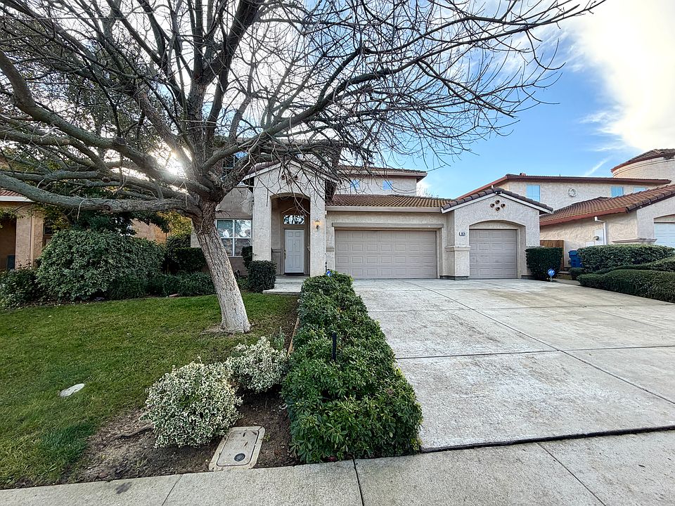 1st image of 1828 Crown Peak Way