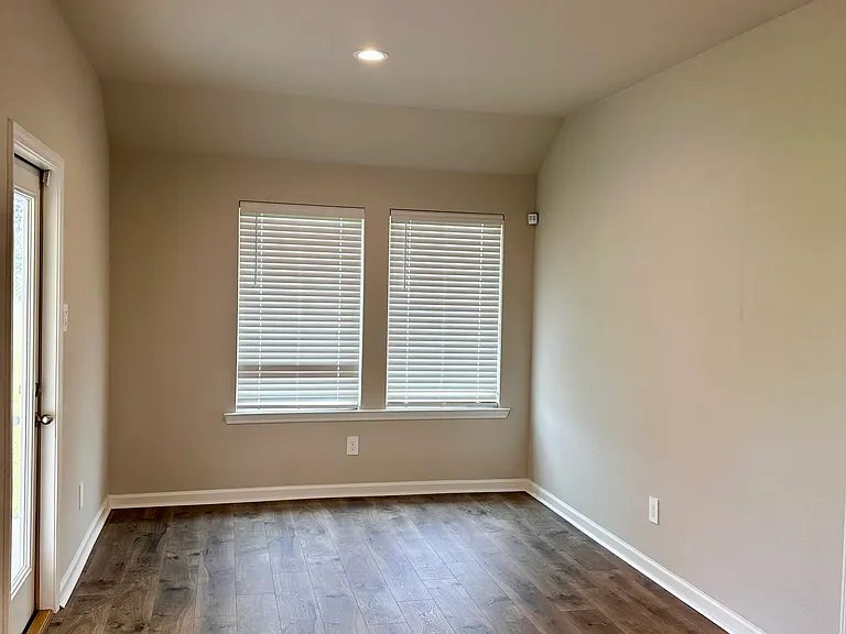 846 Gold Finch Way — Photo 4