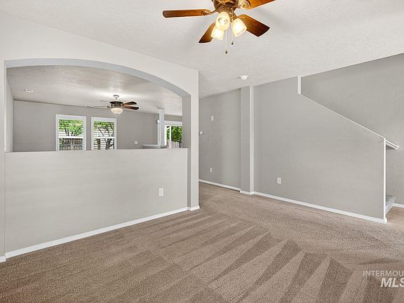 5th image of 4412 N Weston Ave