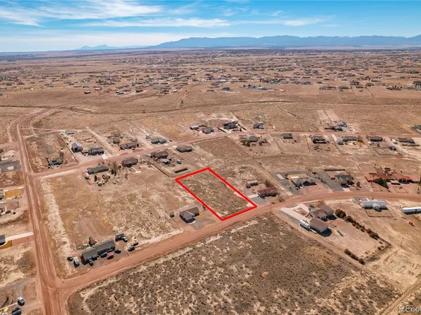 1464 E Gem Drive, Pueblo, CO 81007