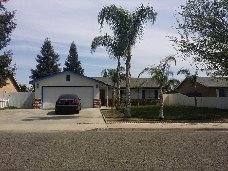 1st image of 690 Sandy Ave