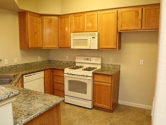 4th image of 500 Moon Cir Unit 527