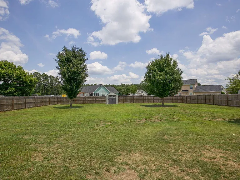 106 Harvest Ln — Photo 7