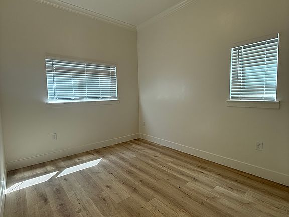 5th image of 2792 35th Ave
