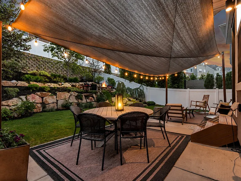 966 E Deer Arch Ln — Photo 18