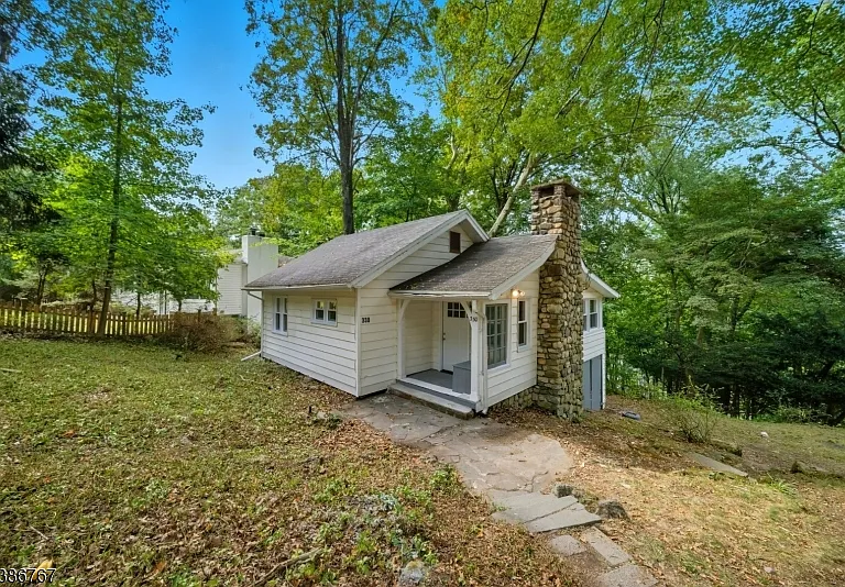 330 Springbrook Trl — Photo 34