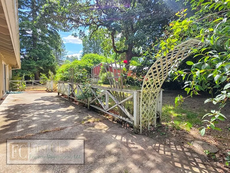17640 SW Shaw St — Photo 17