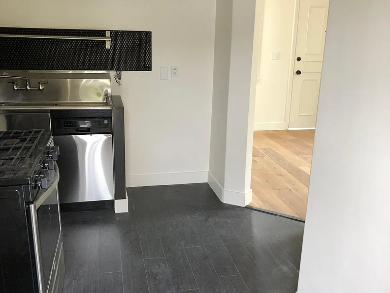 430 kitchen w dishwasher
