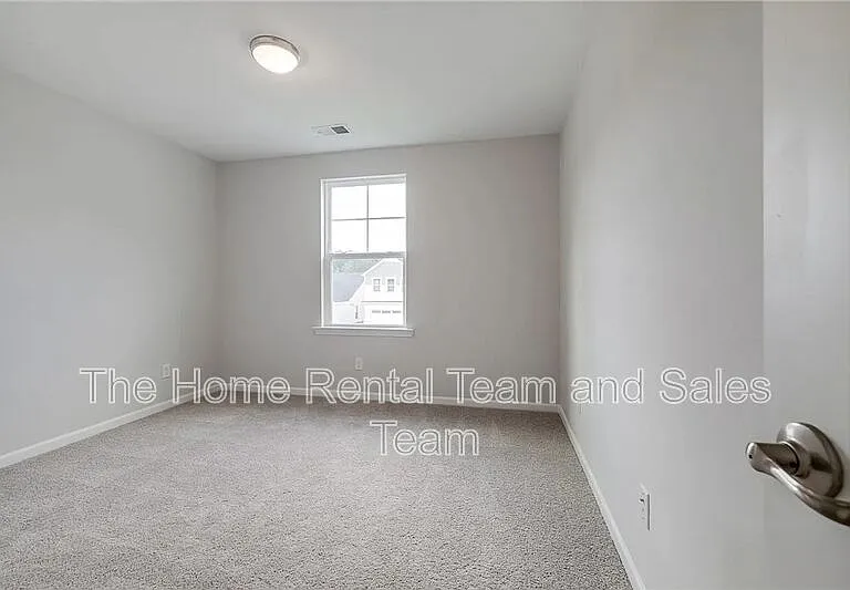 113 Fenway St — Photo 33