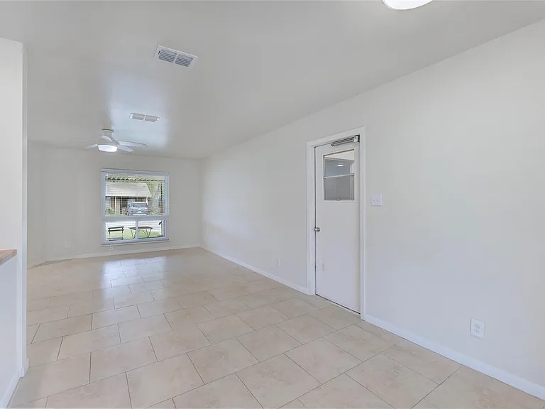 2713 Friar Tuck Ln — Photo 8