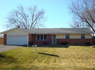 959 Aura Dr, Rockford, IL 61108