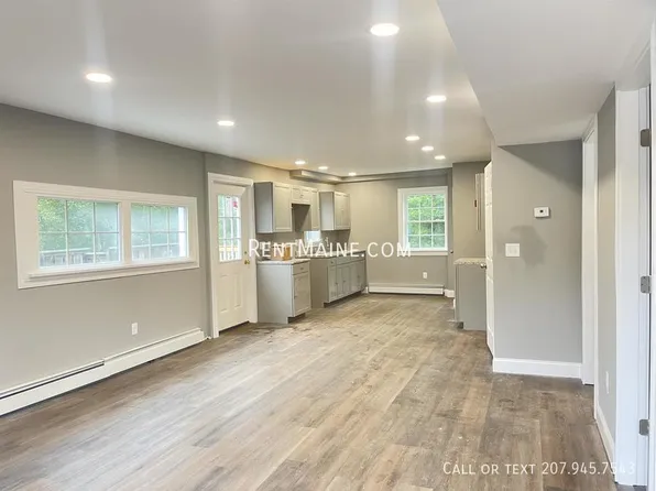 554 S Main St Unit 1, Brewer, ME 04412