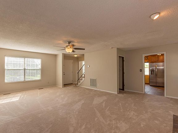 4th image of 1729 Dunraven Dr