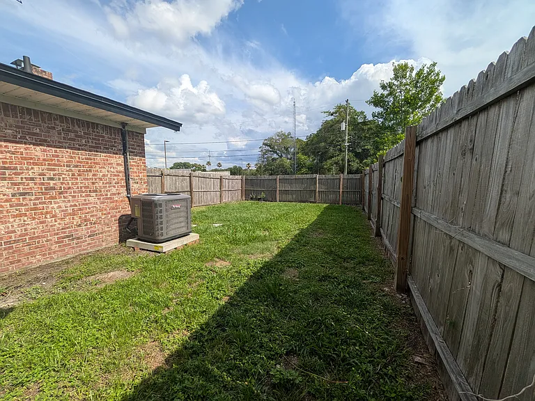 6036 Bizier Rd — Photo 22