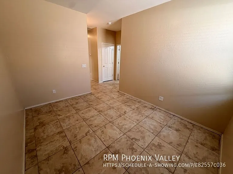 15227 W Jackson St — Photo 11