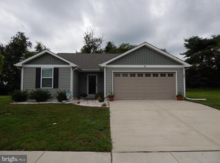 242 Lady Bug Dr, Dover, DE 19901