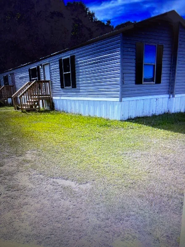 3 bed, 2.0 bath, 974 sqft, $950 — Photo 1