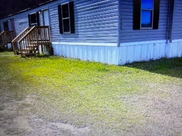64 N Lucky Ln, Tarboro, NC 27886