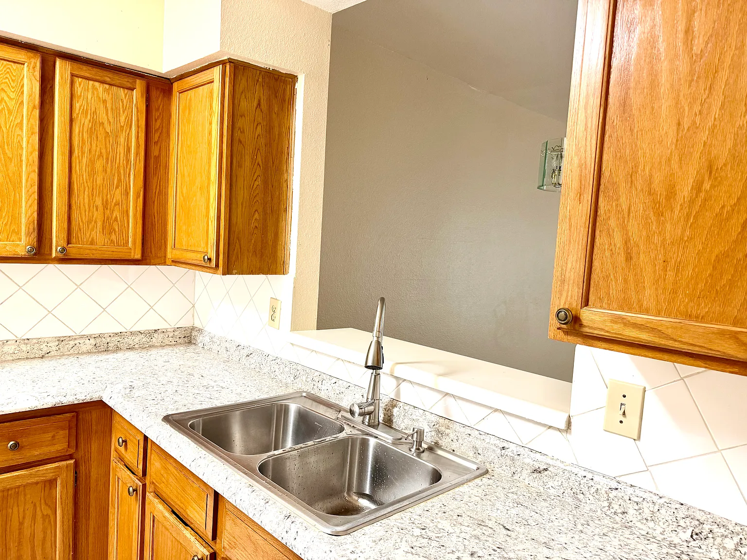2 bed, 2.5 bath, 1368 sqft, $1,750 — Photo 4