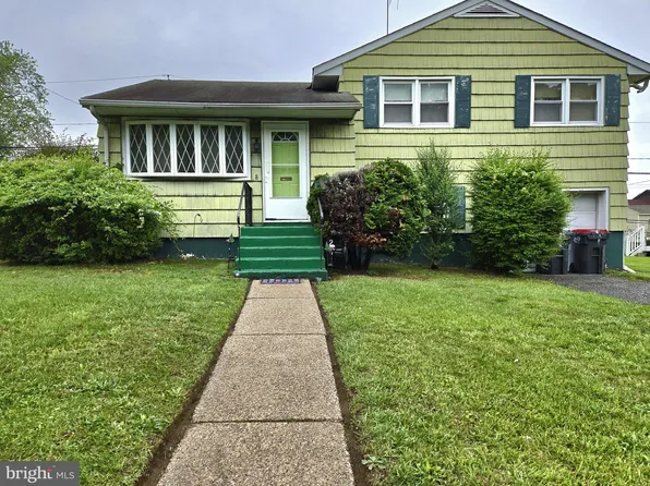 8 Aquilla Ave, New Castle, DE 19720