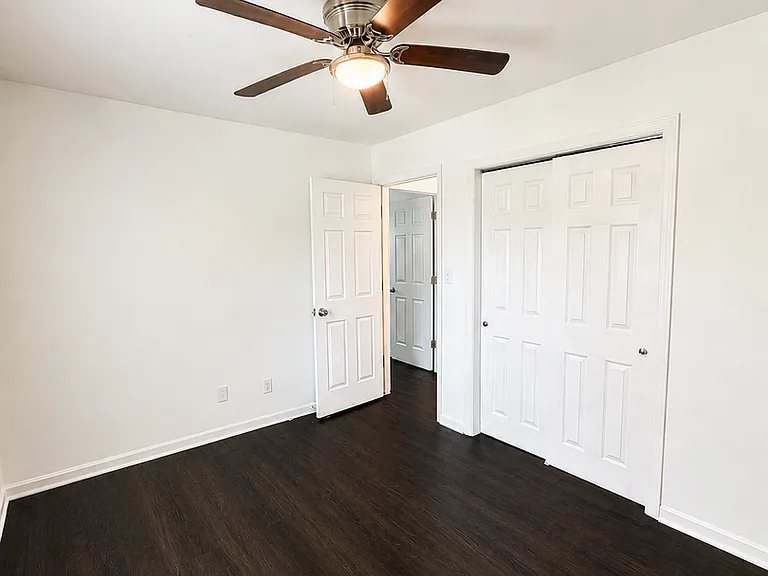 1002 Irving Dr — Photo 20