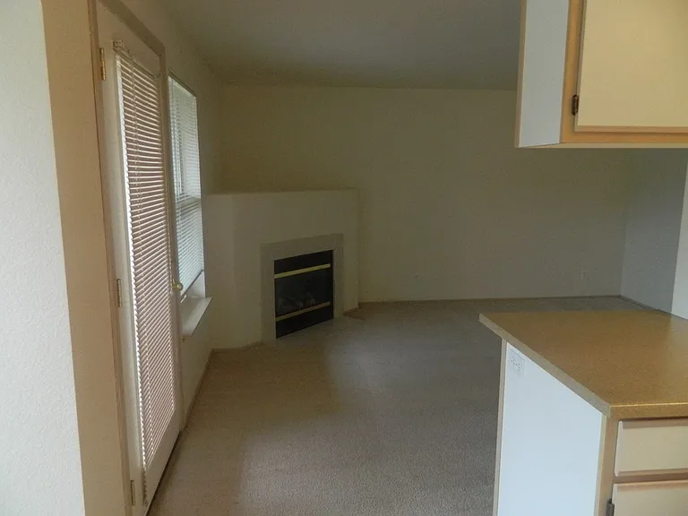Springwater Trail Apartments — Photo 33