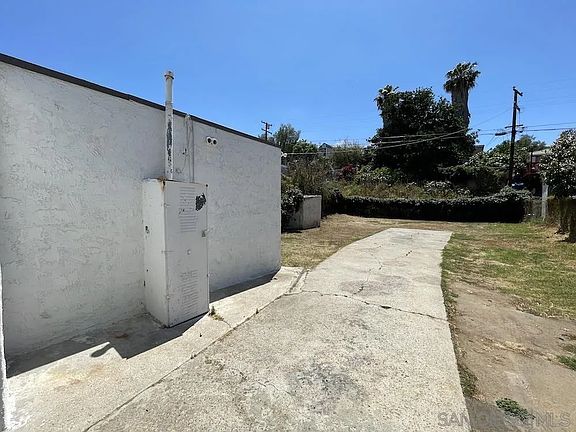 3rd image of 428 28th St