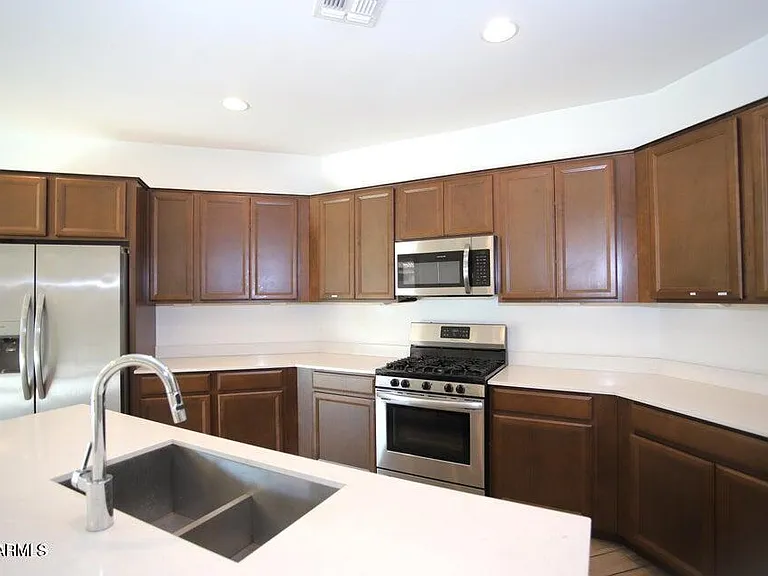 9231 W Montecito Ave — Photo 20