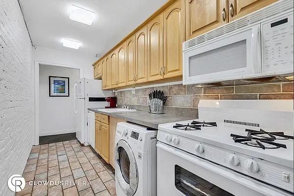 Rented by Cooper & Cooper Real Estate | media 12