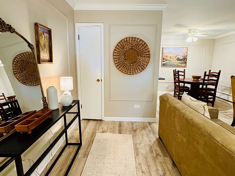 1001 N Harlem Ave #D — Photo 2