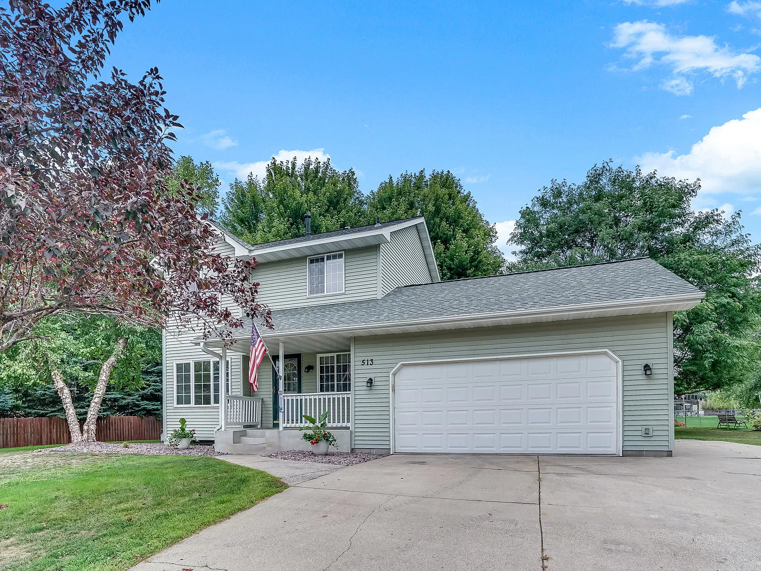 3 bed, 2.5 bath, 2204 sqft, $2,650 — Photo 2