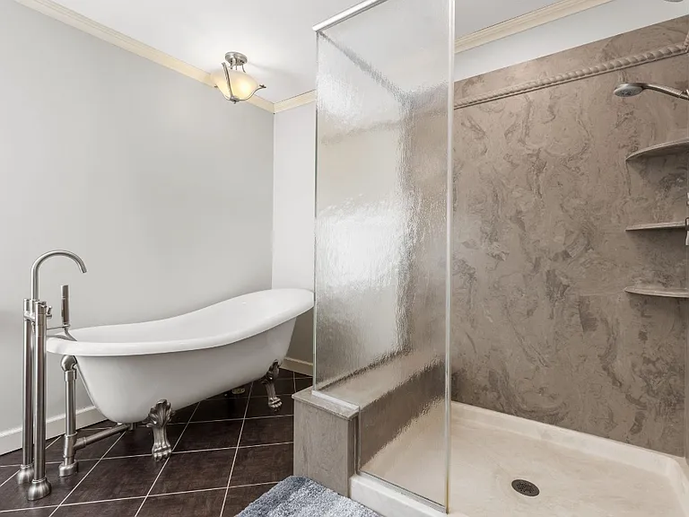 5008 Wood Valley Dr — Photo 27
