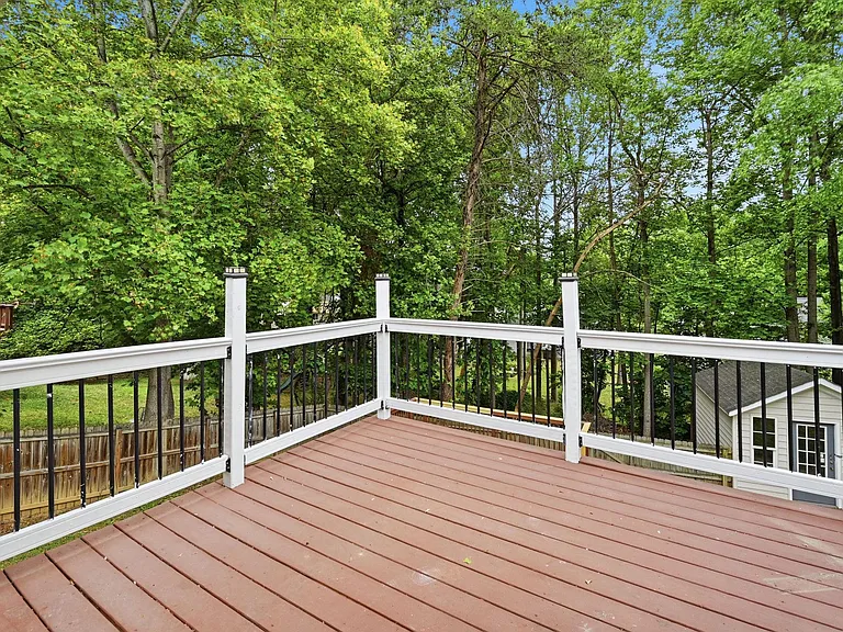 28 Cherry Laurel Dr — Photo 19