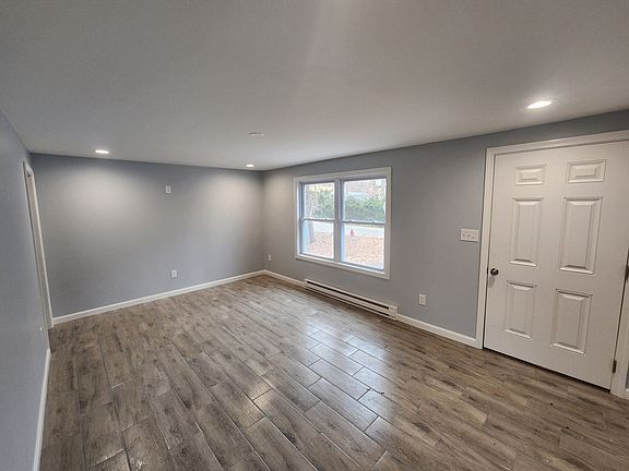 3rd image of 56 Brattle St
