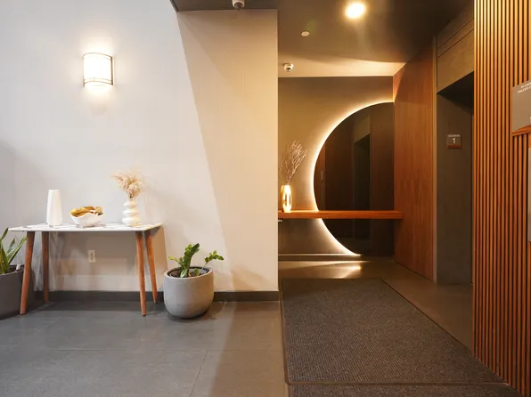 4469 Broadway image 6 of 12