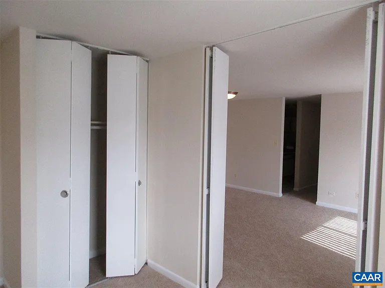 820 Runnel Ct #6 — Photo 3