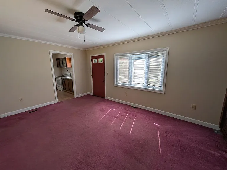 14 Seagroves St — Photo 14