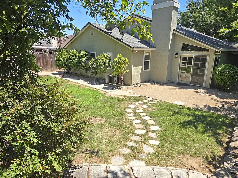 1715 Rockybend Dr — Photo 19