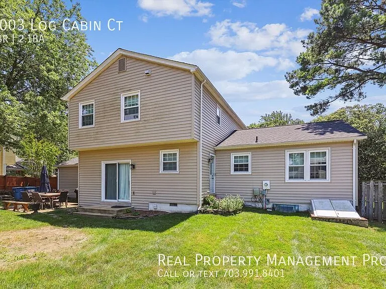 8003 Log Cabin Ct — Photo 37