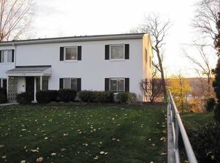 34 Lost Mountain Trl, Rochester, NY 14625