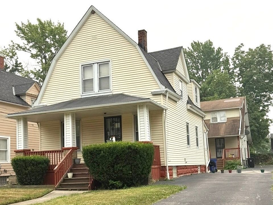 1st image of 15910 Arcade Ave