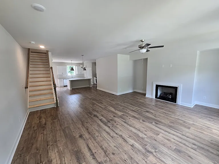 1302 Ainsworth Aly — Photo 18