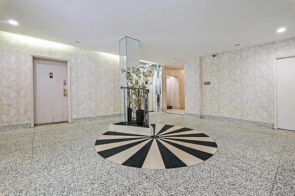 Sold by ERA Insite Realty Services | media 16