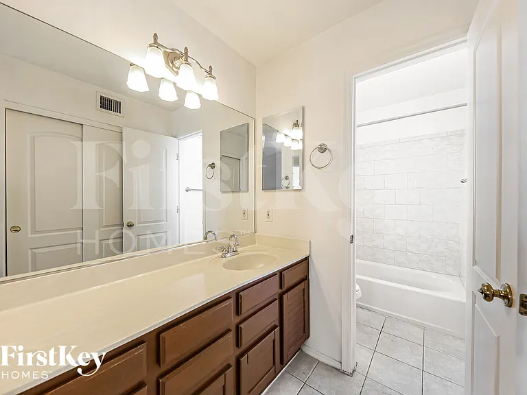19806 N 47th Ave — Photo 13