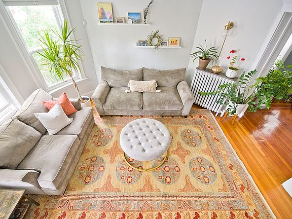 3rd image of 21 Thornley St #1