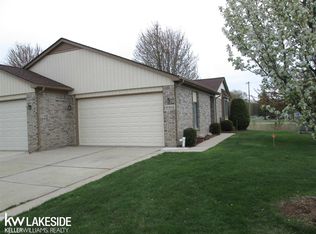 48342 Marwood Dr, Chesterfield, MI