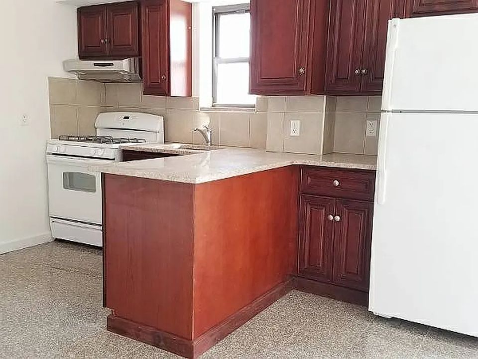 1st image of 27-35 21st St #3
